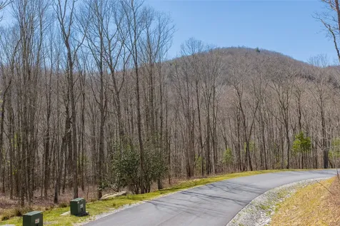 C34 Roaming Road Glenville NC 28736
