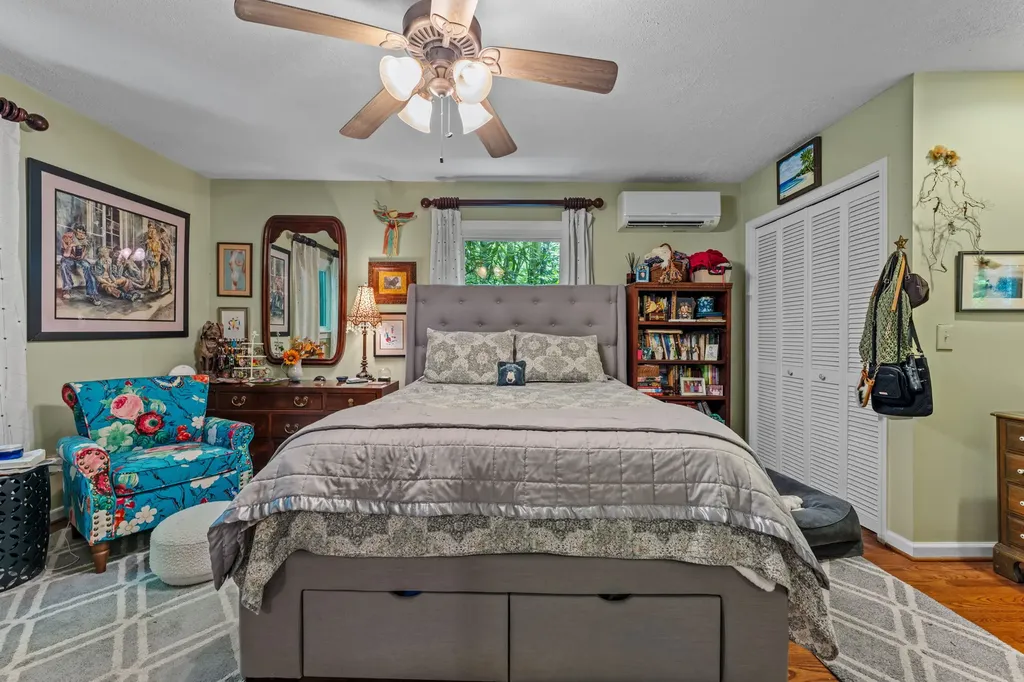 43 Sourwood Court Sapphire NC 28774