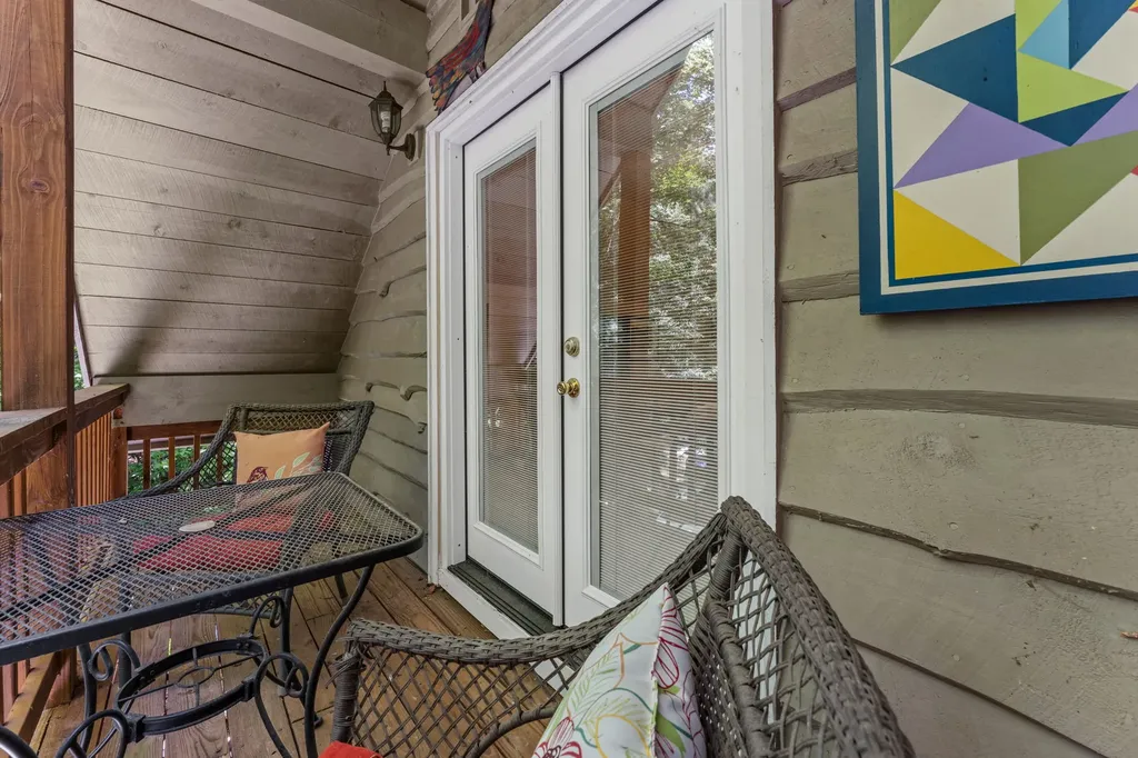 43 Sourwood Court Sapphire NC 28774