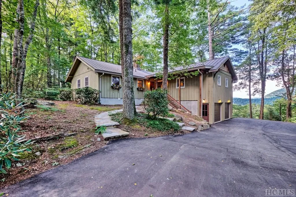 12 Watch Hill Lane Cashiers NC 28717
