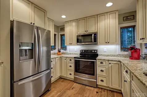 12 Watch Hill Lane Cashiers NC 28717