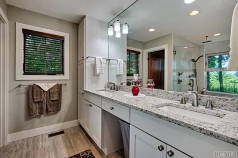12 Watch Hill Lane Cashiers NC 28717