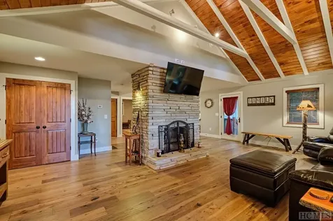 12 Watch Hill Lane Cashiers NC 28717