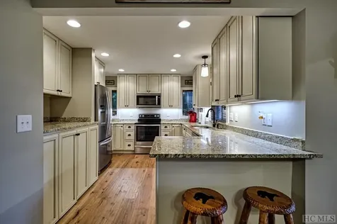 12 Watch Hill Lane Cashiers NC 28717