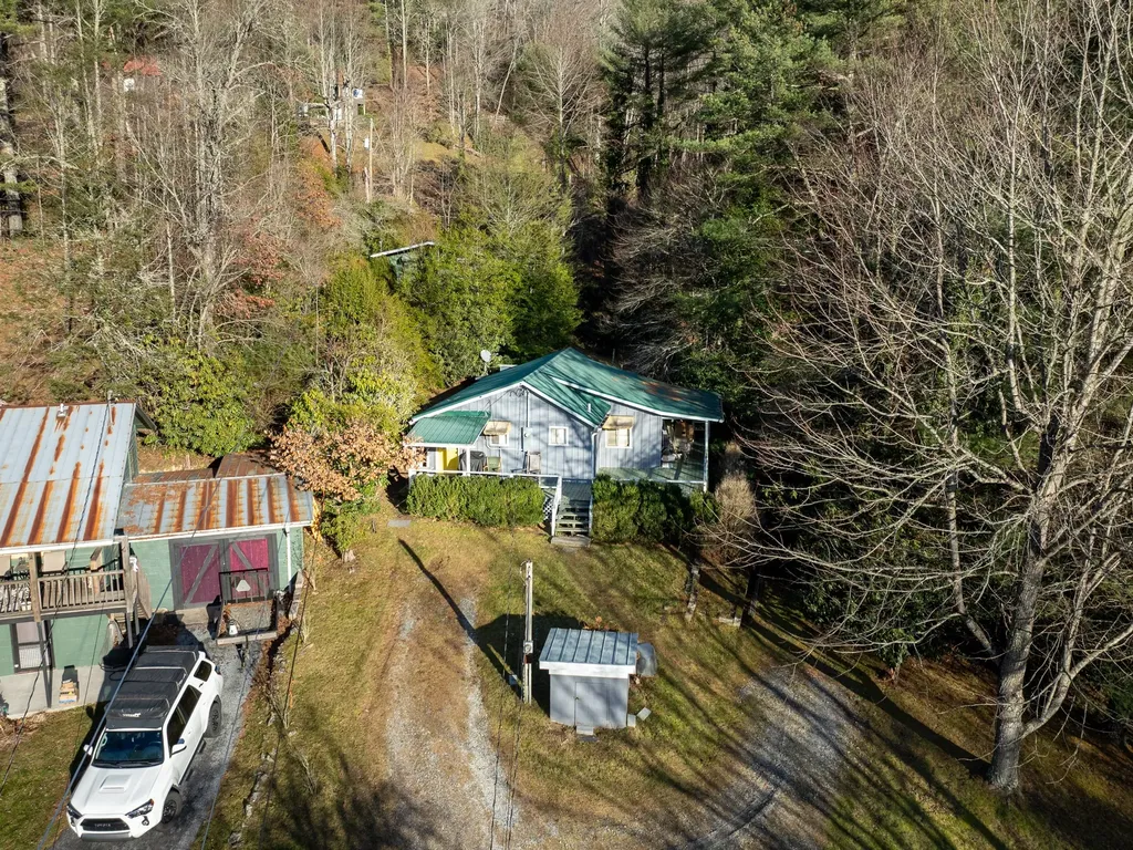 169 Sage Circle Glenville NC 28736
