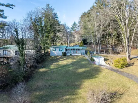 83 Briarberry Lane Glenville NC 28736
