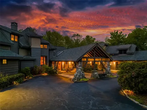 224 Knob Hill Highlands NC 28741