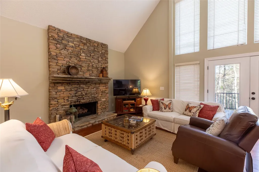 176 Long Pond Lane Cashiers NC 28717