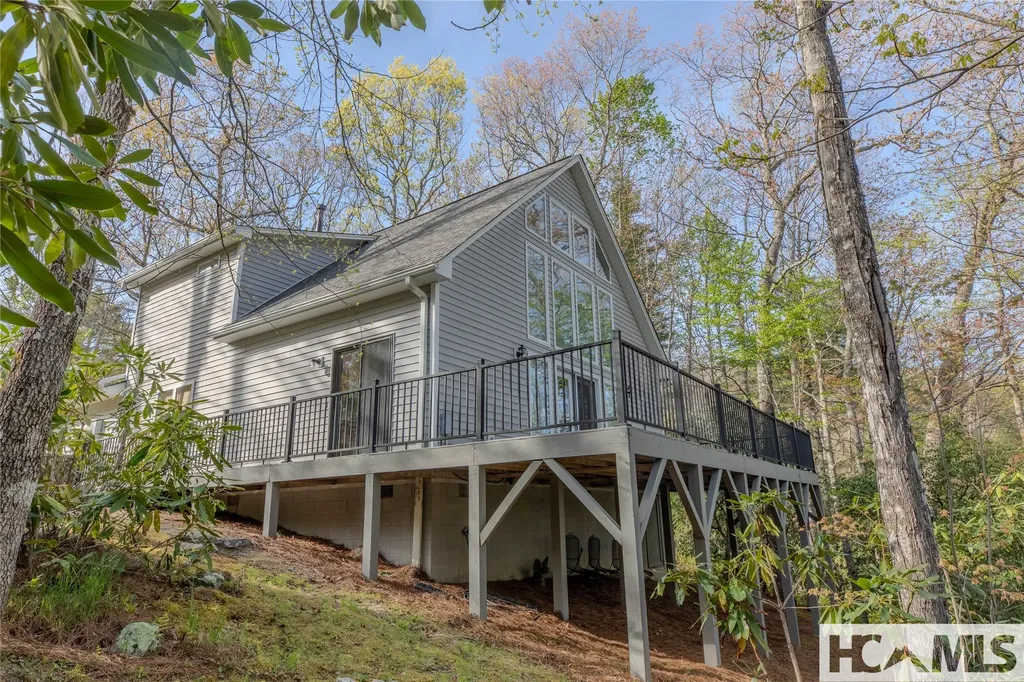 176 Long Pond Lane Cashiers NC 28717