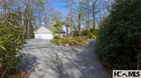 176 Long Pond Lane Cashiers NC 28717