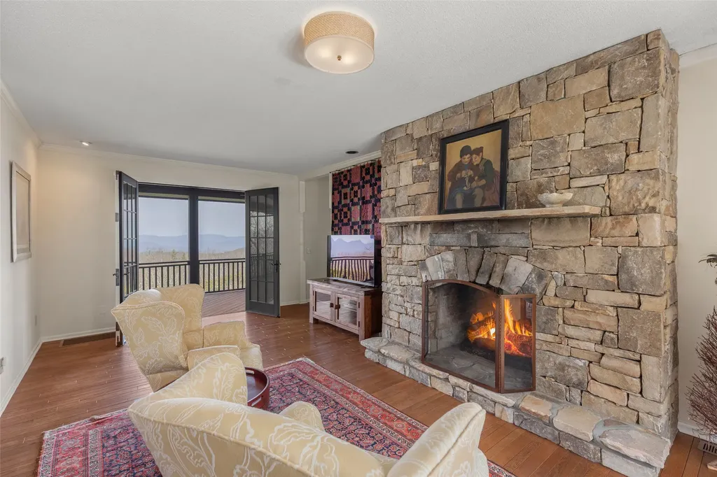 984 King Gap Road Highlands NC 28741