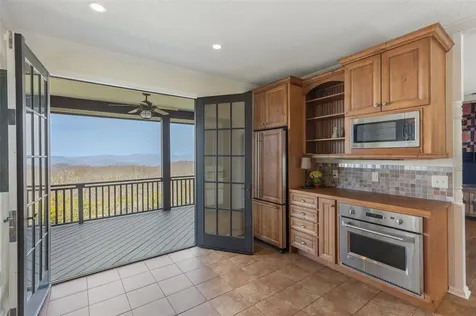984 King Gap Road Highlands NC 28741
