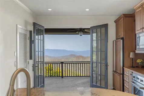 984 King Gap Road Highlands NC 28741