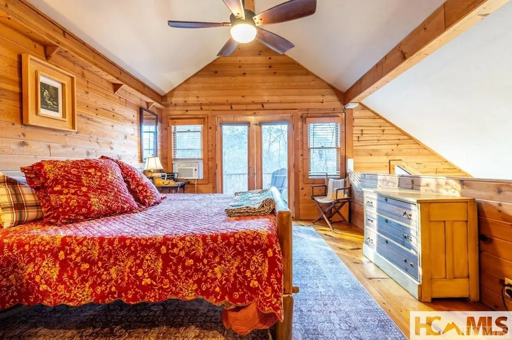 146/148 Bluebird Lane Glenville NC 28736