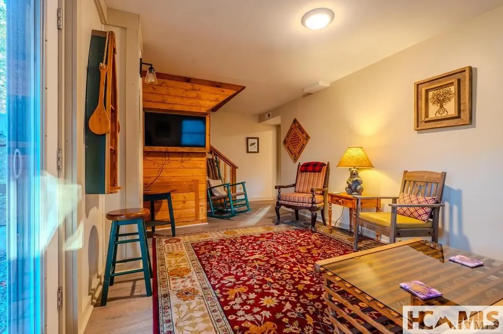 146/148 Bluebird Lane Glenville NC 28736
