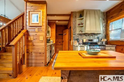146/148 Bluebird Lane Glenville NC 28736