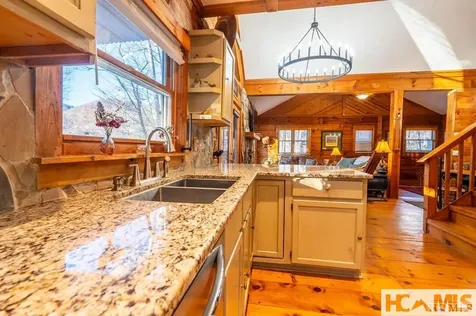 146/148 Bluebird Lane Glenville NC 28736