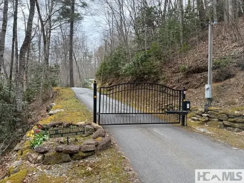 146/148 Bluebird Lane Glenville NC 28736