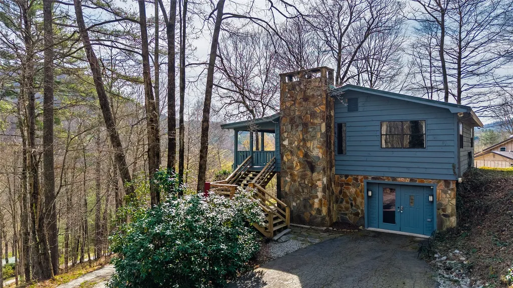 364 Shoe String Lane Glenville NC 28736