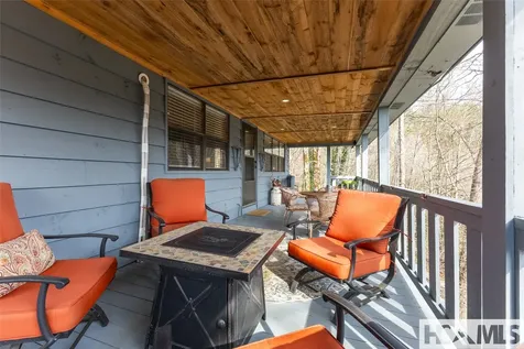 364 Shoe String Lane Glenville NC 28736