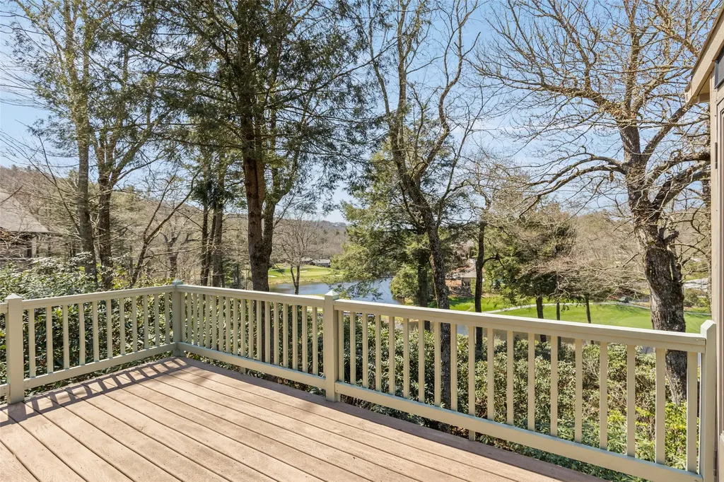 124 Spruce Lane Highlands NC 28741