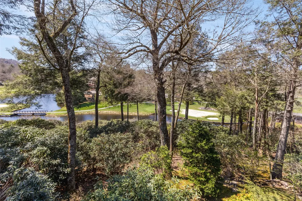 124 Spruce Lane Highlands NC 28741