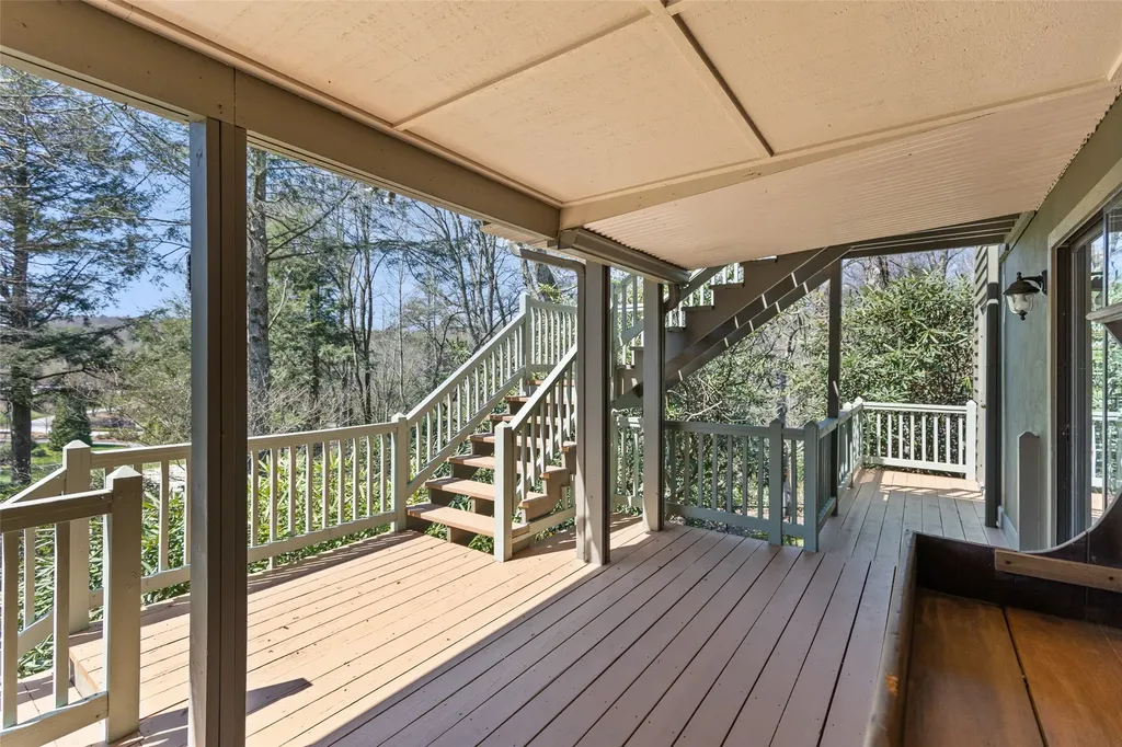 124 Spruce Lane Highlands NC 28741