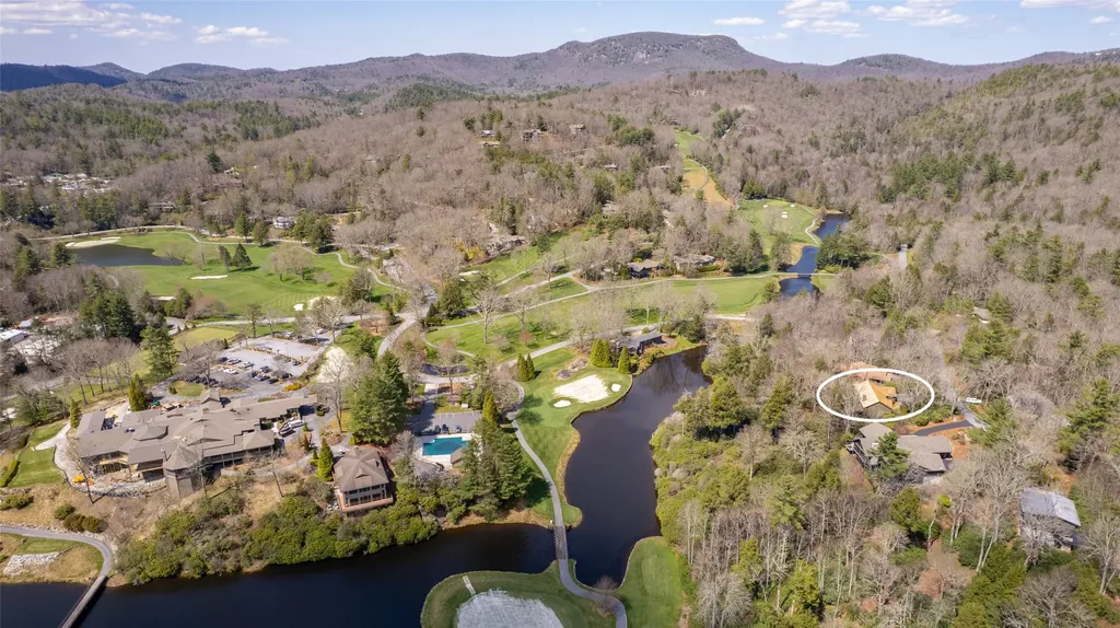 124 Spruce Lane Highlands NC 28741