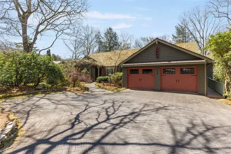 124 Spruce Lane Highlands NC 28741
