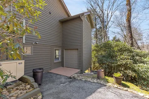 124 Spruce Lane Highlands NC 28741