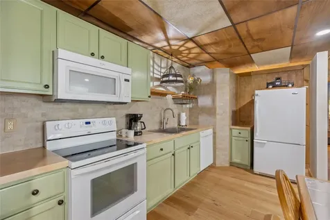 2092 West Christy Trail Sapphire NC 28774