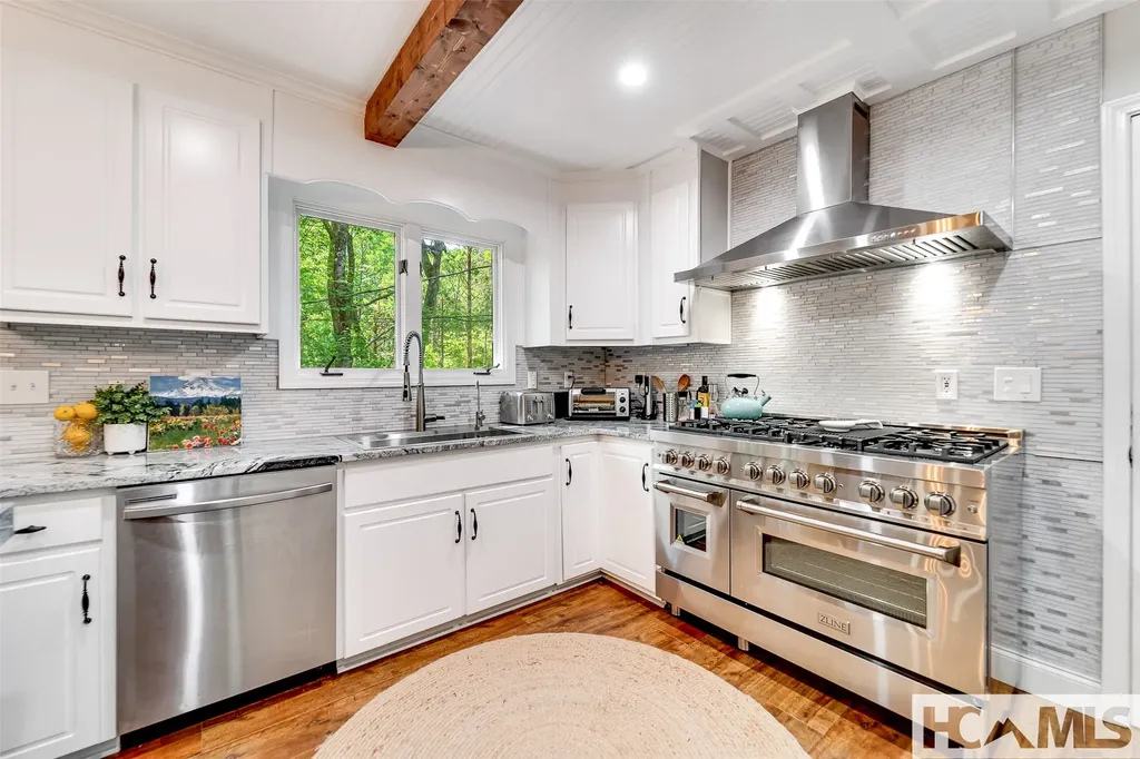65 Nantahala Lane Highlands NC 28741