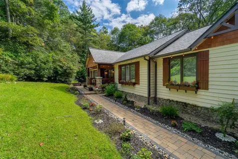 65 Nantahala Lane Highlands NC 28741
