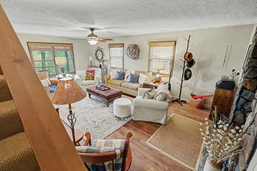 187 Evans Creek Road Scaly Mountain NC 28775