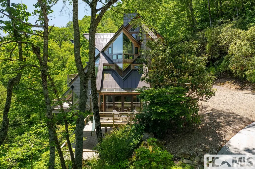 220 Worley Road Highlands NC 28741