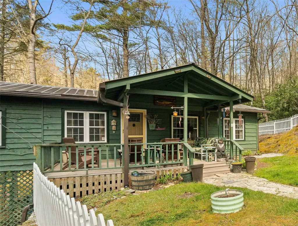 97 Archer Drive Cullowhee NC 28723