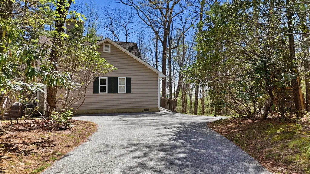 30 Birdnest Road Sapphire NC 28774