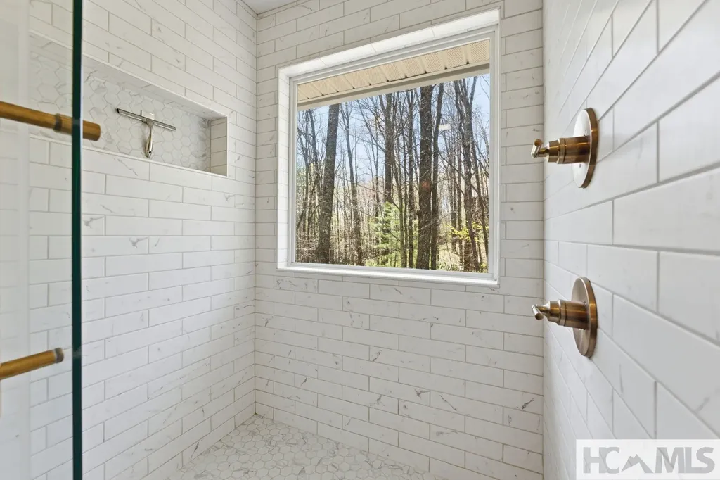 30 Birdnest Road Sapphire NC 28774