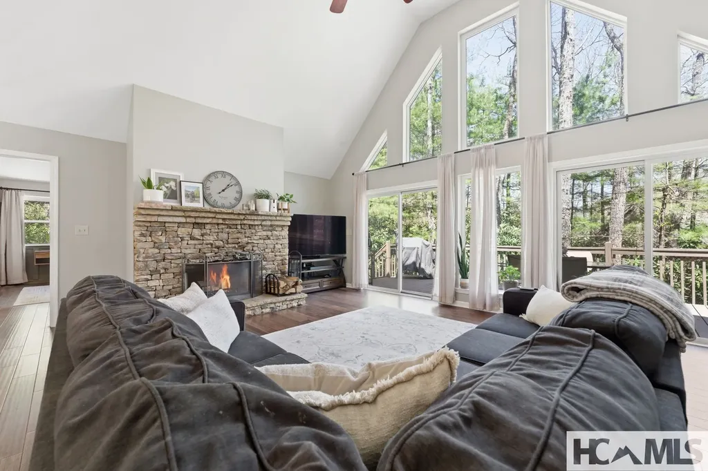 30 Birdnest Road Sapphire NC 28774