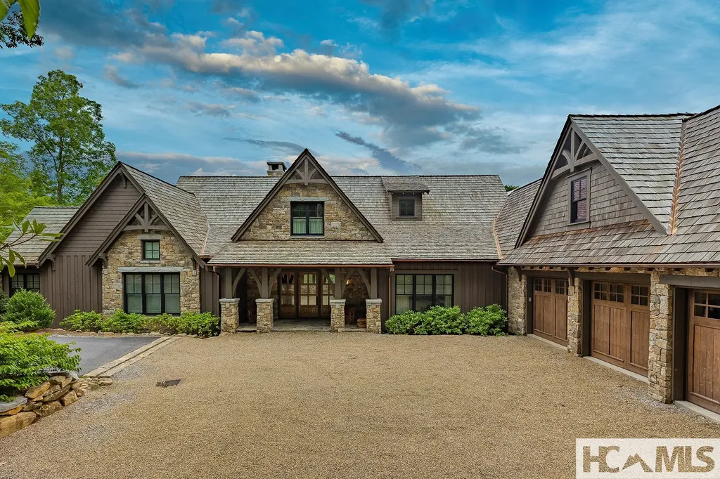 2068 High Mountain Drive Cashiers NC 28717