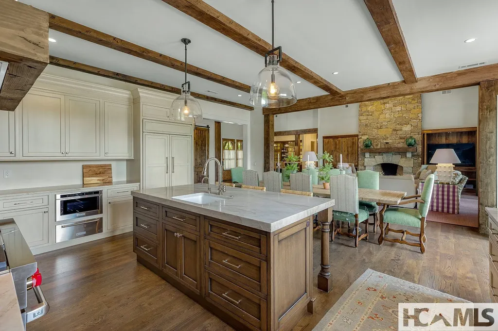 2068 High Mountain Drive Cashiers NC 28717