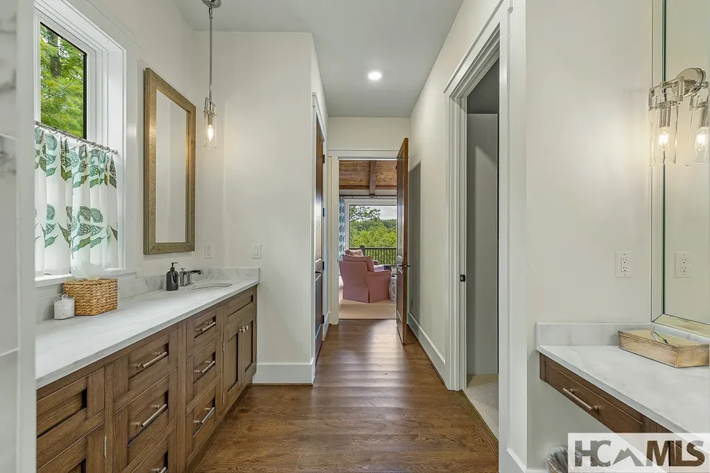 2068 High Mountain Drive Cashiers NC 28717