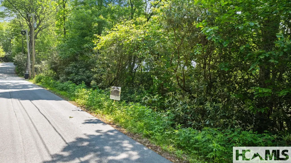30/31 Sherwood Forest Road Highlands NC 28741