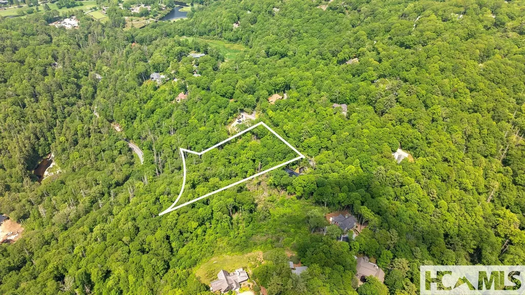 30/31 Sherwood Forest Road Highlands NC 28741