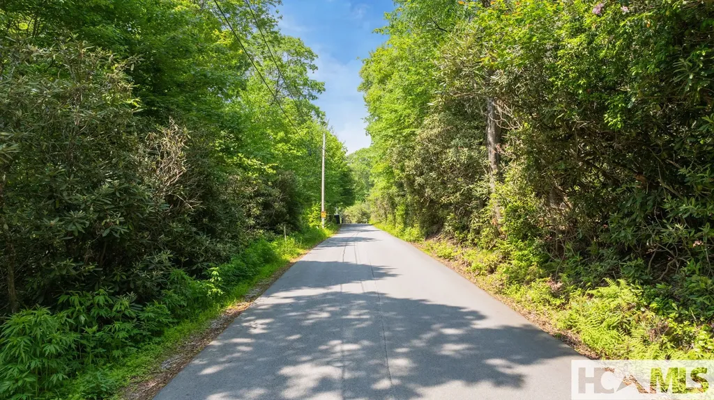 30/31 Sherwood Forest Road Highlands NC 28741