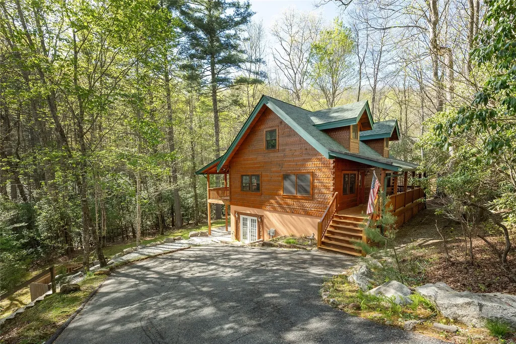 867 Buckberry Drive Sapphire NC 28774