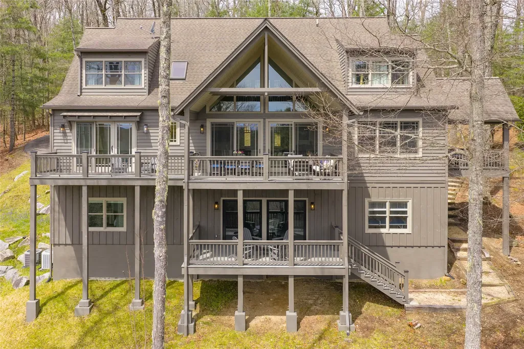 401 Meadowcrest Drive Cashiers NC 28717