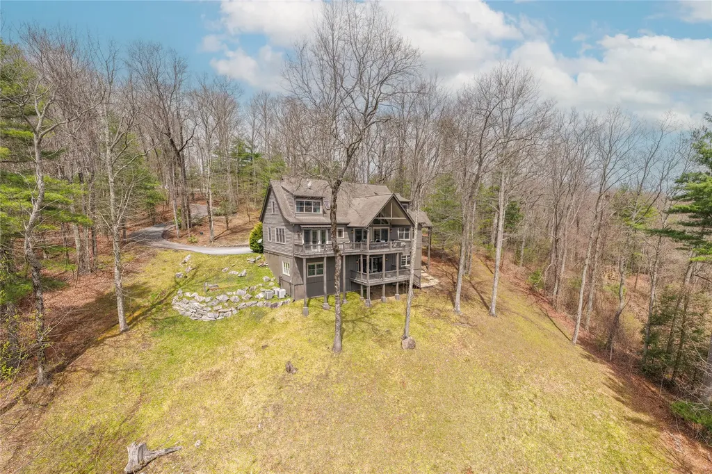 401 Meadowcrest Drive Cashiers NC 28717