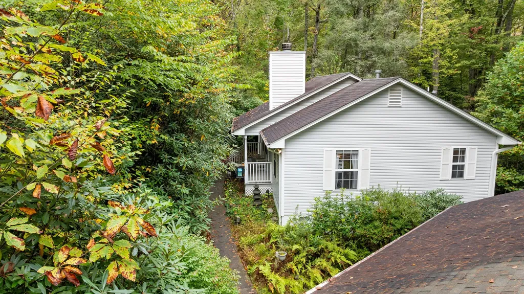 115 Juniper Court Sapphire NC 28774