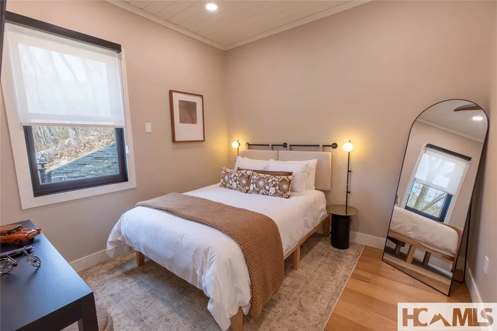 27 Shortoff Spring Road Highlands NC 28741